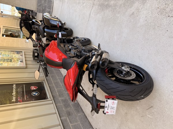 Front end, forks and Brembo brakes of the 2026 Ducati Monster+